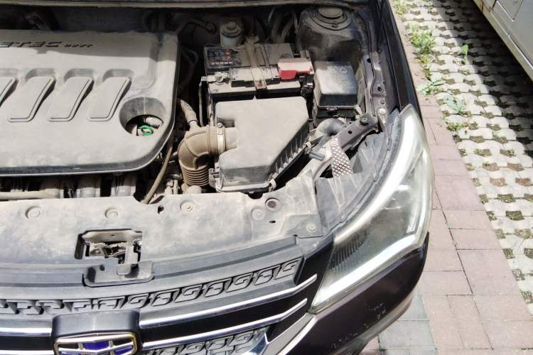Used Geely Auto Diamond 2016 1.5L Manual Elite Edition Engine Bay Left