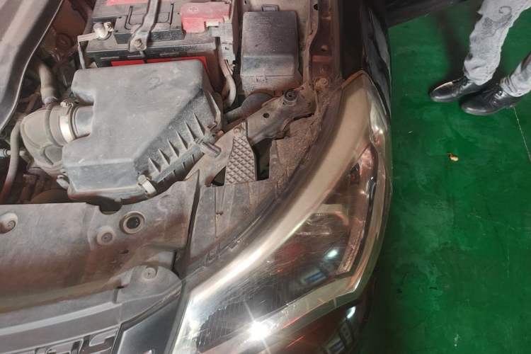 Used Geely Auto Diamond 2016 1.5L Manual Elite Edition Engine Bay Left