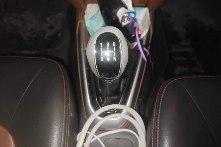 Used Geely Auto Diamond 2016 1.5L Manual Elite Edition Gear Lever