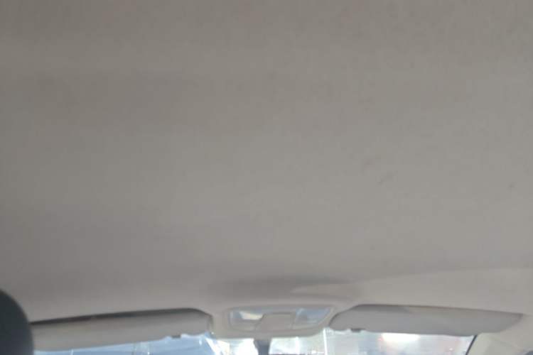 Used Geely Auto Diamond 2016 1.5L Manual Entry-Level Model China IV Standard Headliner