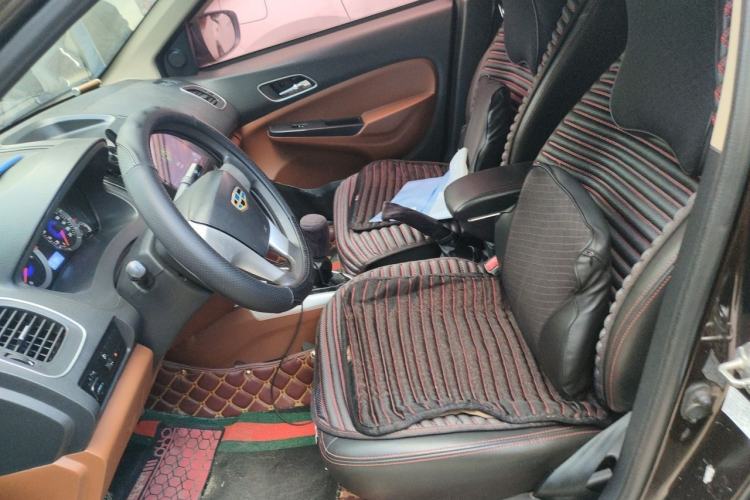 Used Geely Auto Diamond 2016 1.5L Manual Entry-Level Model China IV Standard Left Front Seat