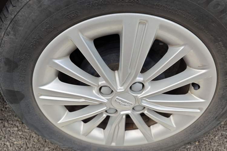 Used Geely Auto Diamond 2016 1.5L Manual Entry-Level Trim Left Front Wheel Hub