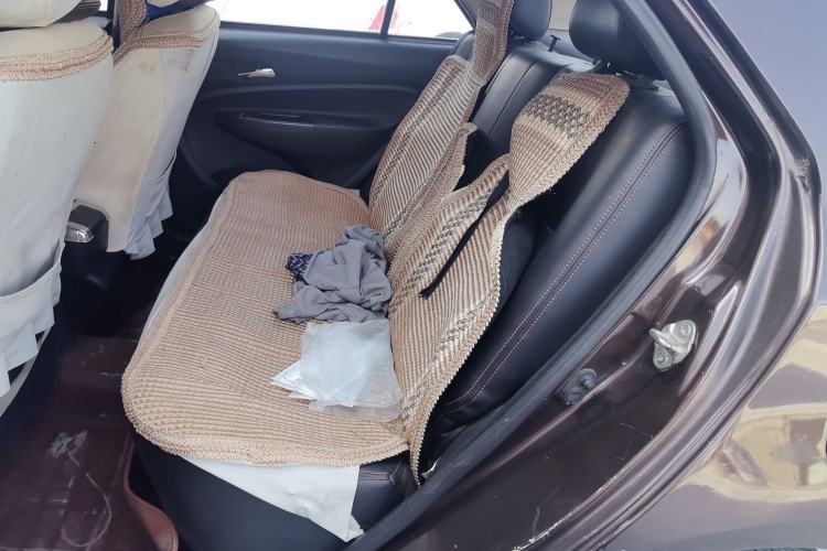 Used Geely Auto Diamond 2016 1.5L Manual Elite Version China IV Standard Left Rear Seat