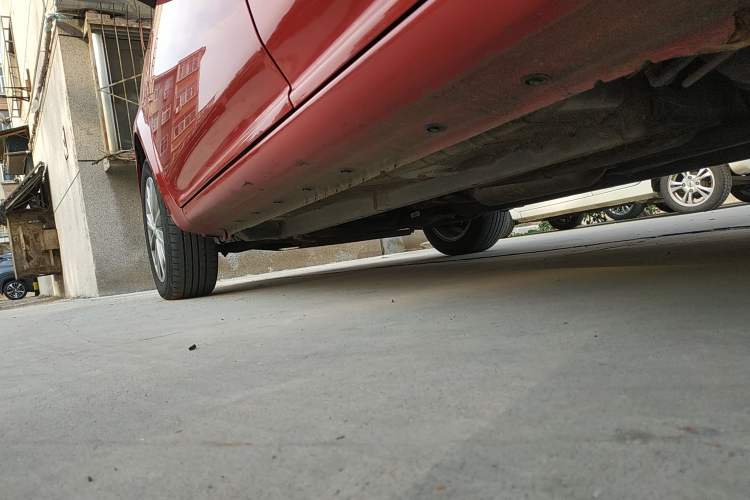 Used Geely Auto Diamond 2016 1.5L Manual Entry-Level Trim Left Side Sill