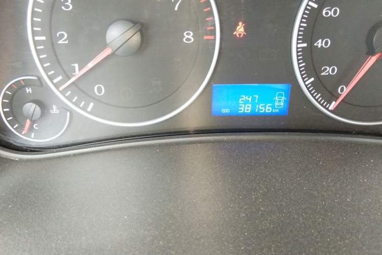 Used Geely Auto Diamond 2016 1.5L Manual Elite Edition Odometer Close Up