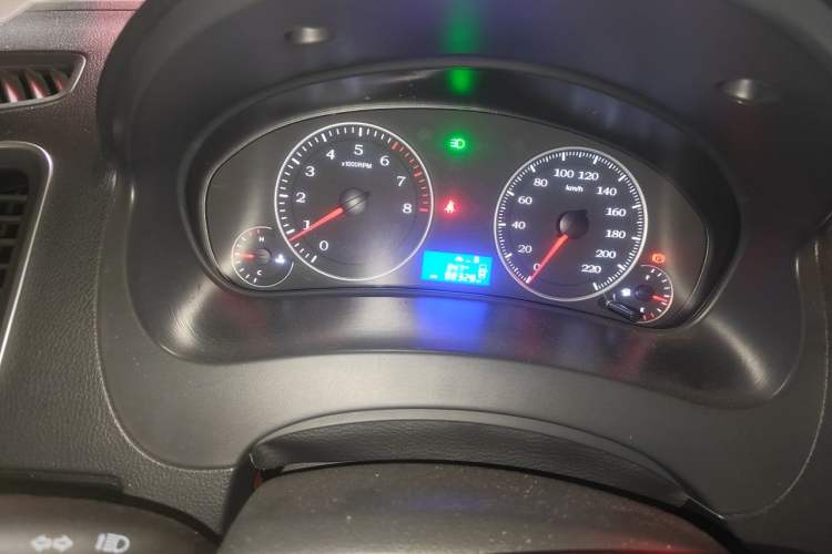 Used Geely Auto Diamond 2016 1.5L Manual Elite Edition Odometer Close Up