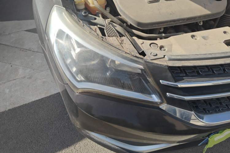 Used Geely Auto Diamond 2016 1.5L Manual Entry-Level Model China IV Standard Right Front Headlight