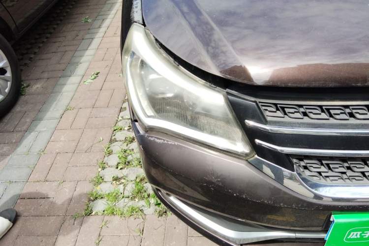 Used Geely Auto Diamond 2016 1.5L Manual Elite Edition Right Front Headlight