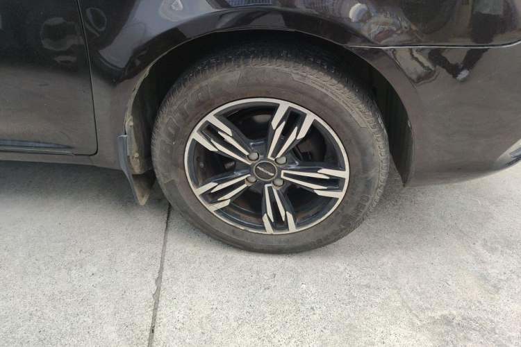 Used Geely Auto Diamond 2016 1.5L Manual Entry-Level Model China IV Standard Right Front Wheel Hub