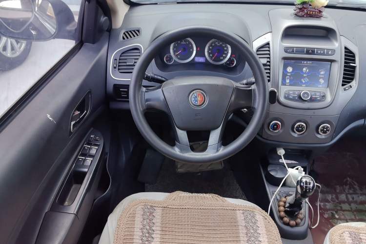 Used Geely Auto Diamond 2016 1.5L Manual Elite Version China IV Standard Steering Wheel