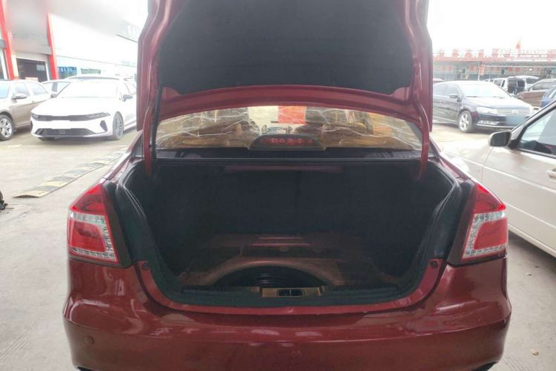 Used Geely Auto Diamond 2016 1.5L Manual Elite Edition Trunk