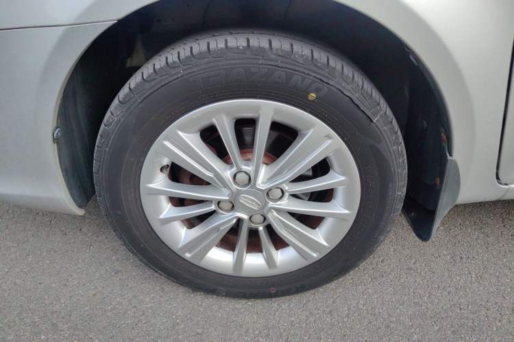 Used Geely Auto Diamond 2016 1.5L Manual Elite Edition Exterior 8