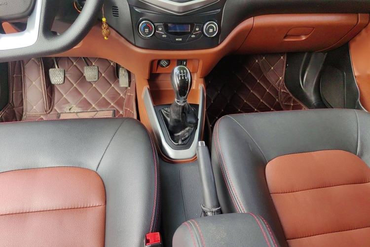 Used Geely Auto Diamond 2016 1.5L Manual Elite Edition Gear Lever