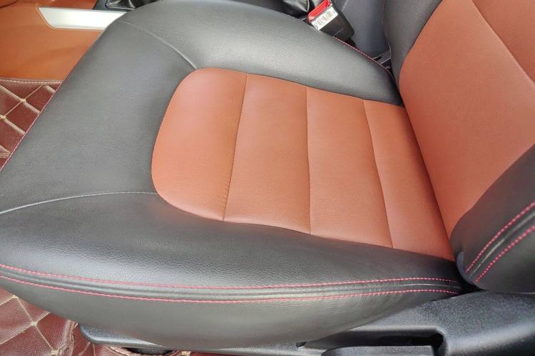 Used Geely Auto Diamond 2016 1.5L Manual Elite Edition Interior 1
