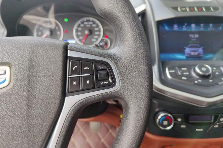 Used Geely Auto Diamond 2016 1.5L Manual Elite Edition Interior 2