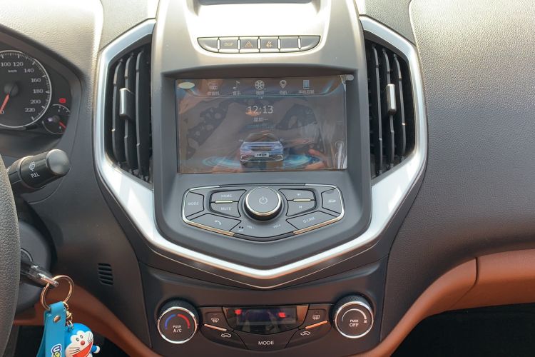 Used Geely Auto Diamond 2016 1.5L Manual Entry-Level Trim Audio And AC Panel