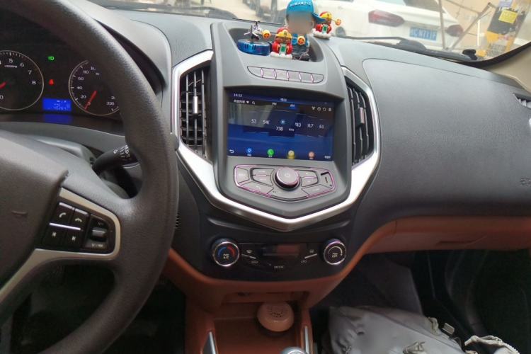 Used Geely Auto Diamond 2016 1.5L Manual Elite Version China IV Standard Audio And AC Panel
