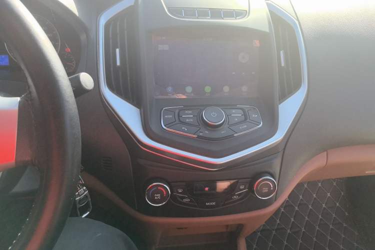 Used Geely Auto Diamond 2016 1.5L Manual Entry-Level Trim Audio And AC Panel