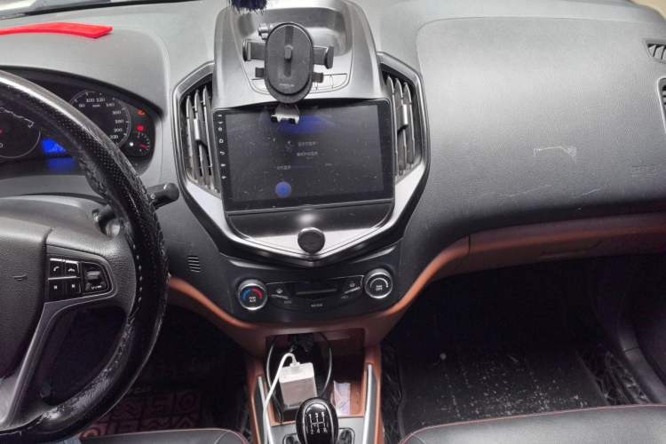 Used Geely Auto Diamond 2016 1.5L Manual Elite Edition Audio And AC Panel