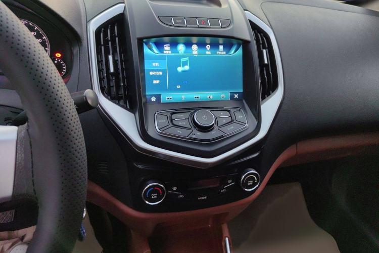 Used Geely Auto Diamond 2016 1.5L Manual Entry-Level Trim Audio And AC Panel