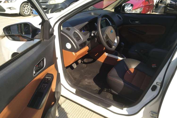 Used Geely Auto Diamond 2016 1.5L Manual Elite Edition Driver Seat