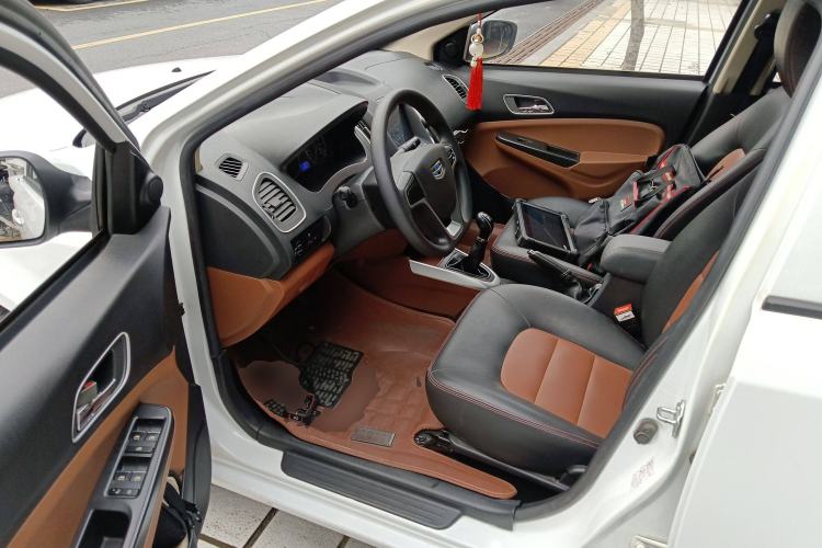 Used Geely Auto Diamond 2016 1.5L Manual Elite Edition Driver Seat