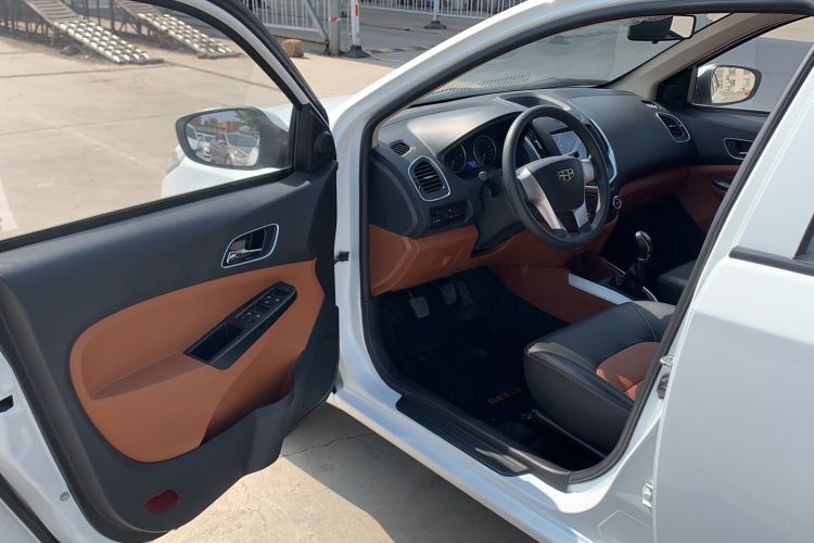 Used Geely Auto Diamond 2016 1.5L Manual Entry-Level Trim Driver Seat