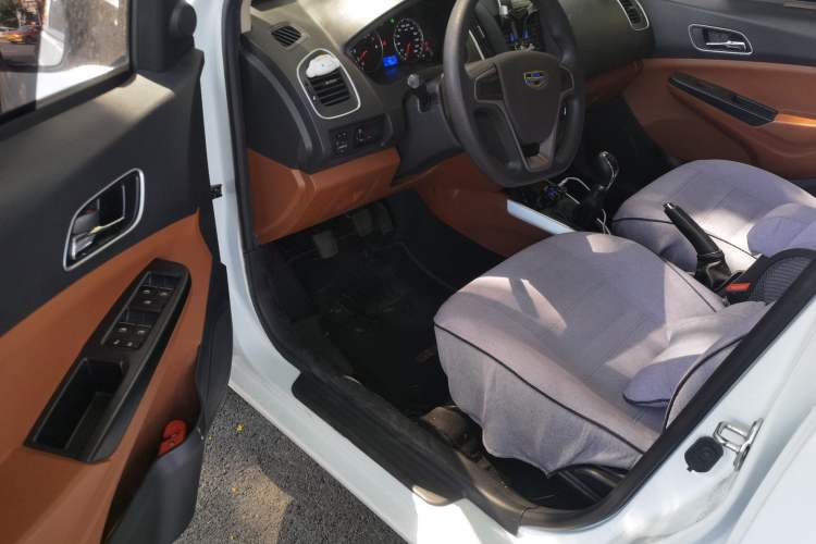 Used Geely Auto Diamond 2016 1.5L Manual Entry-Level Trim Driver Seat
