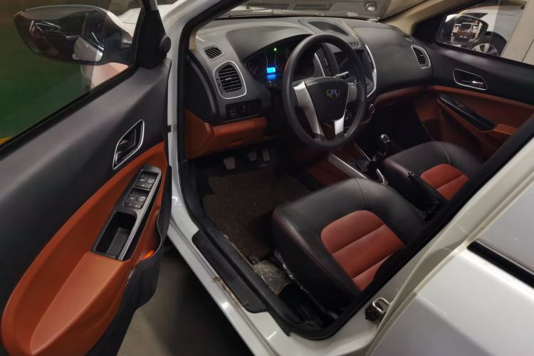 Used Geely Auto Diamond 2016 1.5L Manual Entry-Level Trim Driver Seat