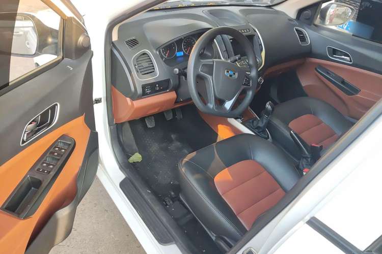Used Geely Auto Diamond 2016 1.5L Manual Elite Edition Driver Seat