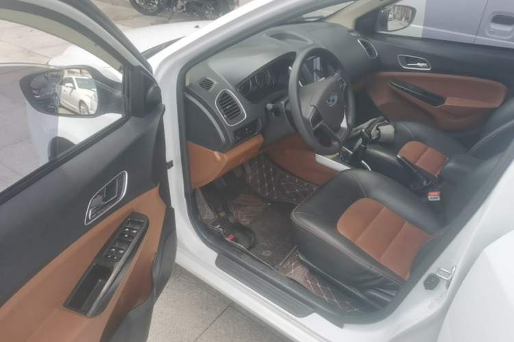 Used Geely Auto Diamond 2016 1.5L Manual Elite Edition Driver Seat