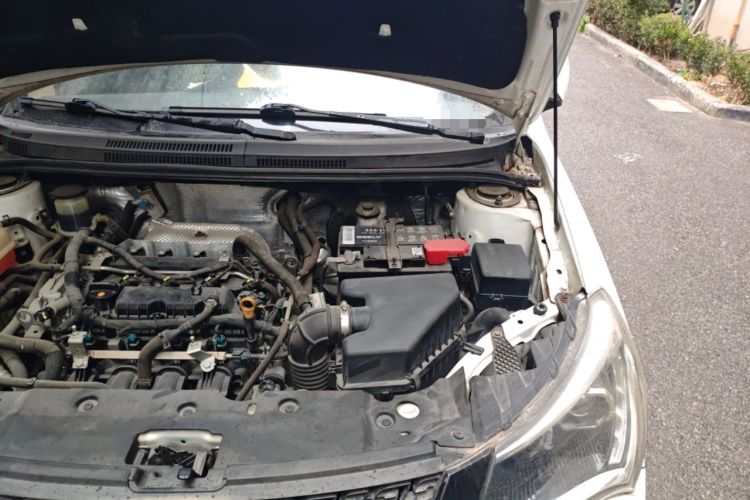 Used Geely Auto Diamond 2016 1.5L Manual Elite Edition Engine Bay Left