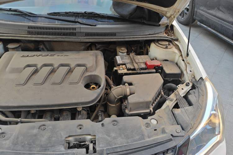 Used Geely Auto Diamond 2016 1.5L Manual Elite Edition Engine Bay Left
