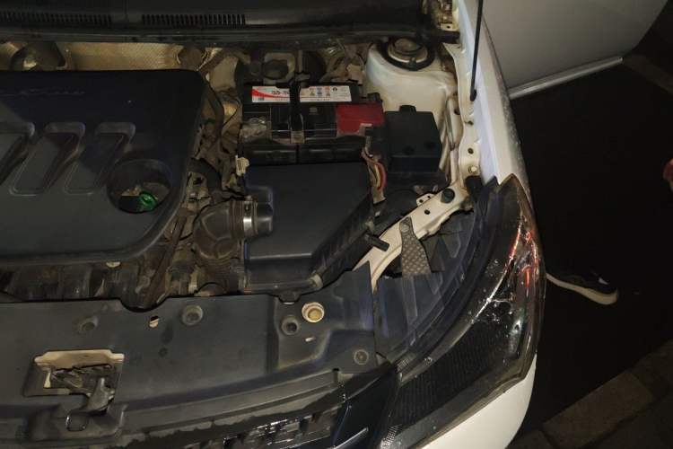 Used Geely Auto Diamond 2016 1.5L Manual Elite Edition Engine Bay Left