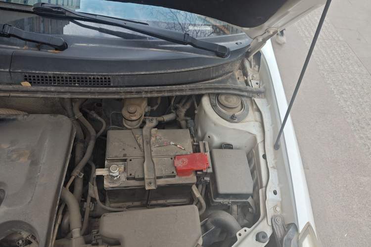 Used Geely Auto Diamond 2016 1.5L Manual Elite Edition Engine Bay Left