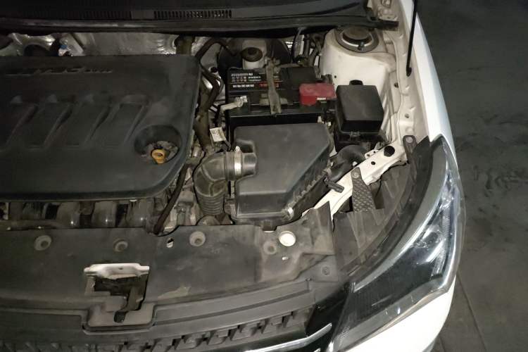 Used Geely Auto Diamond 2016 1.5L Manual Elite Edition Engine Bay Left