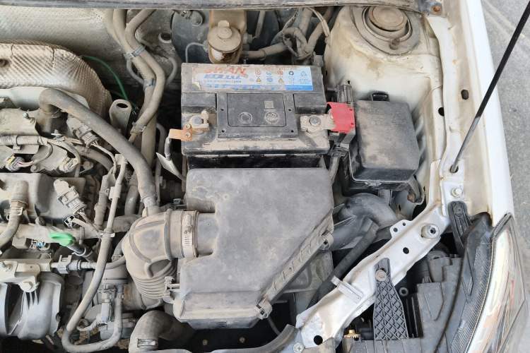 Used Geely Auto Diamond 2016 1.5L Manual Elite Edition Engine Bay Left