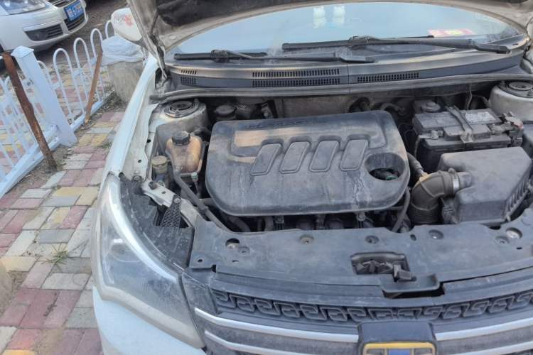Used Geely Auto Diamond 2016 1.5L Manual Entry-Level Trim Engine Bay Right