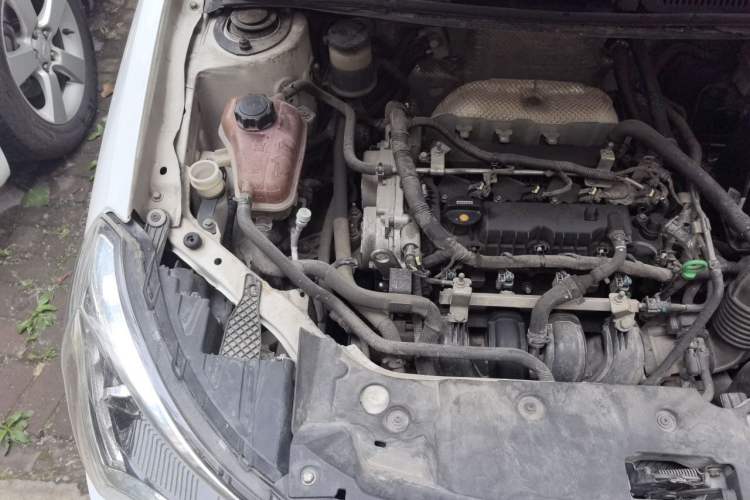 Used Geely Auto Diamond 2016 1.5L Manual Elite Edition Engine Bay Right