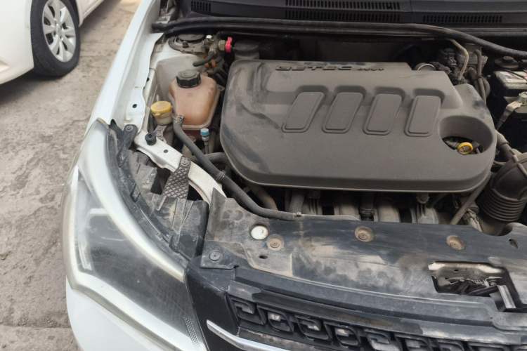 Used Geely Auto Diamond 2016 1.5L Manual Entry-Level Model China IV Standard Engine Bay Right