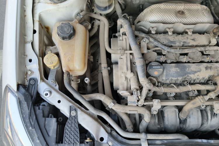 Used Geely Auto Diamond 2016 1.5L Manual Elite Edition Engine Bay Right