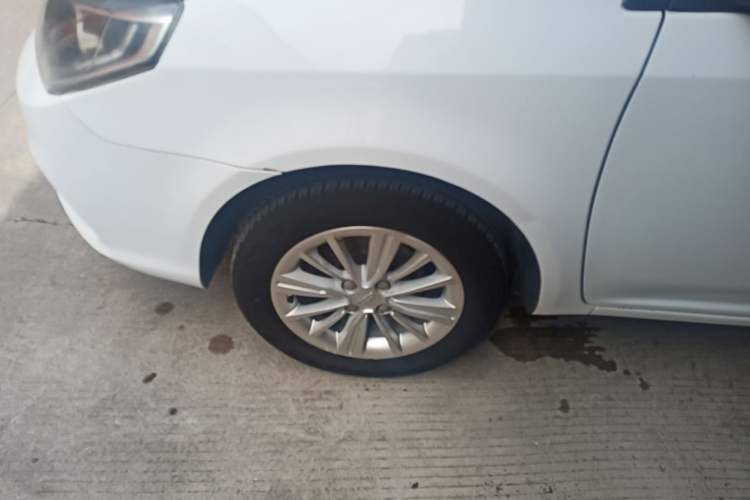 Used Geely Auto Diamond 2016 1.5L Manual Entry-Level Trim Exterior 1