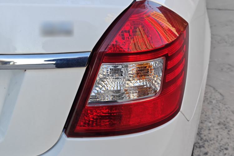 Used Geely Auto Diamond 2016 1.5L Manual Entry-Level Trim Exterior 14