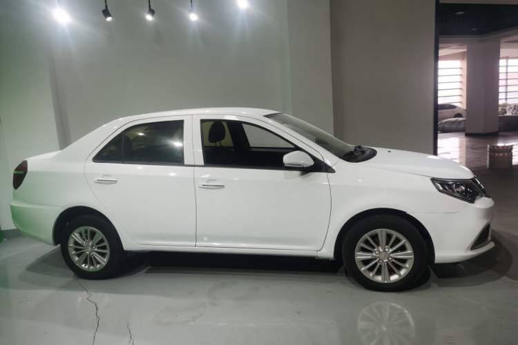Used Geely Auto Diamond 2016 1.5L Manual Entry-Level Trim Exterior 2