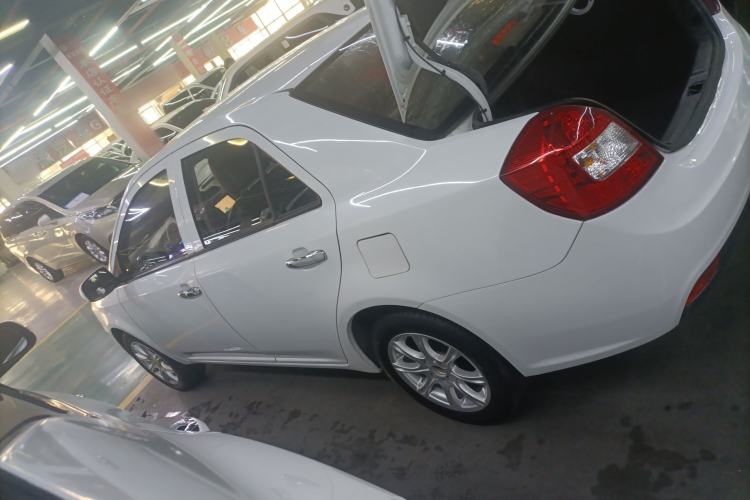 Used Geely Auto Diamond 2016 1.5L Manual Entry-Level Trim Exterior 3