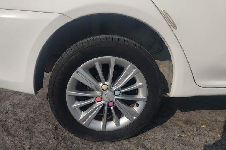 Used Geely Auto Diamond 2016 1.5L Manual Elite Edition Exterior 3