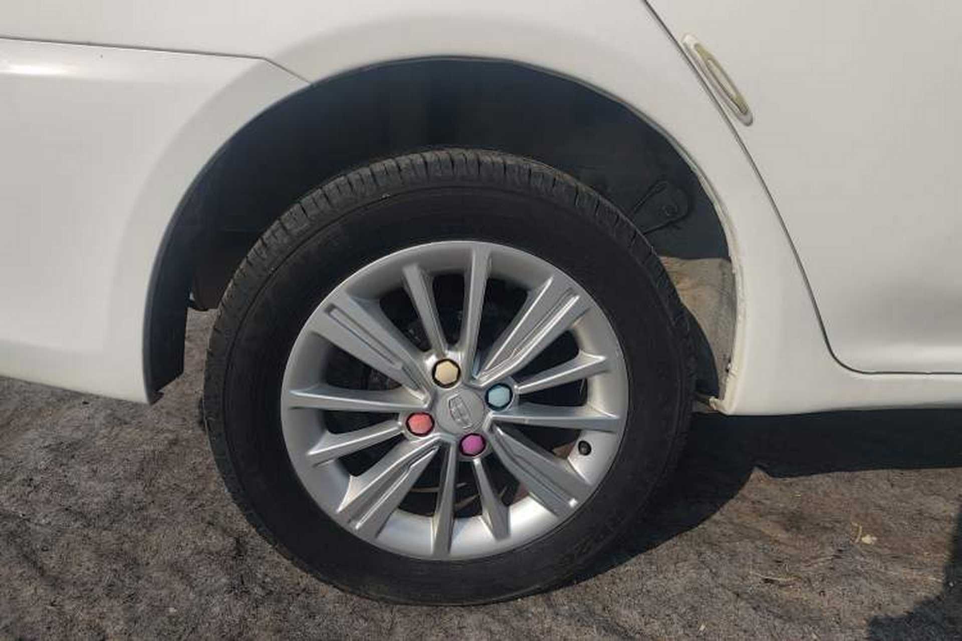 Used Geely Auto Diamond 2016 1.5L Manual Elite Edition Exterior 3