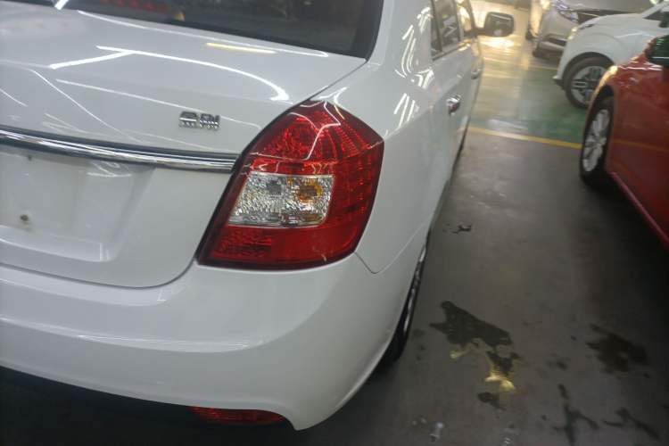 Used Geely Auto Diamond 2016 1.5L Manual Entry-Level Trim Exterior 6
