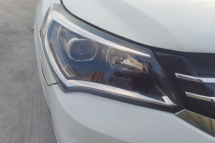 Used Geely Auto Diamond 2016 1.5L Manual Elite Edition Exterior 6