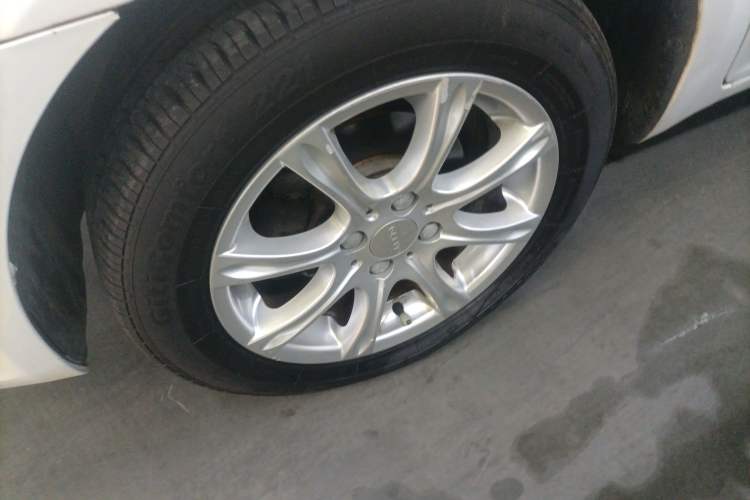 Used Geely Auto Diamond 2016 1.5L Manual Entry-Level Trim Exterior 7